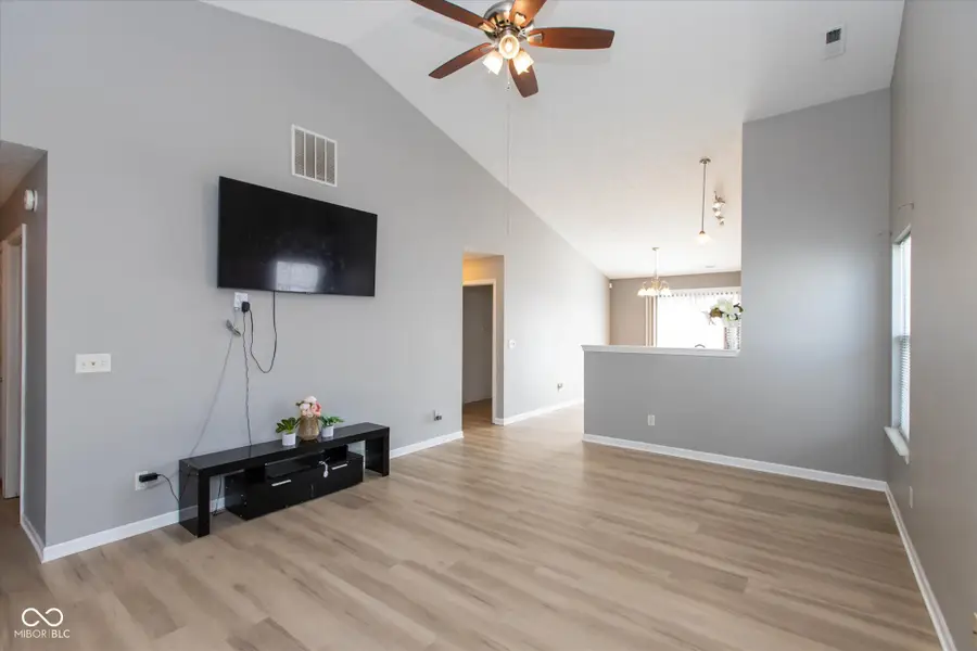 10703 Hanover Court, Indianapolis, IN 46231 - Image #3