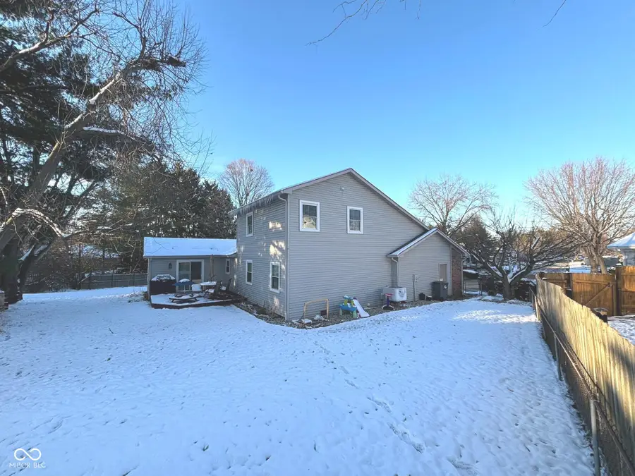 8498 Seattle Slew Lane, Indianapolis, IN 46217 - Image #2