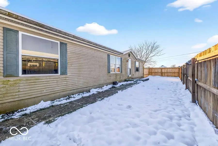 8 Fountain Lake Drive, Greenfield, IN 46140 - Image #3