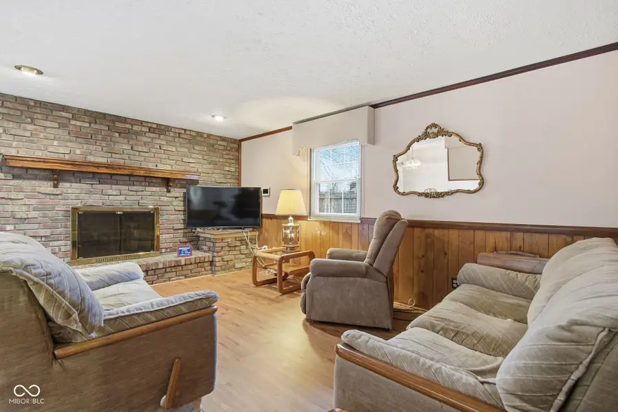 2208 Hogan Drive, Indianapolis, IN 46229 - Image #2