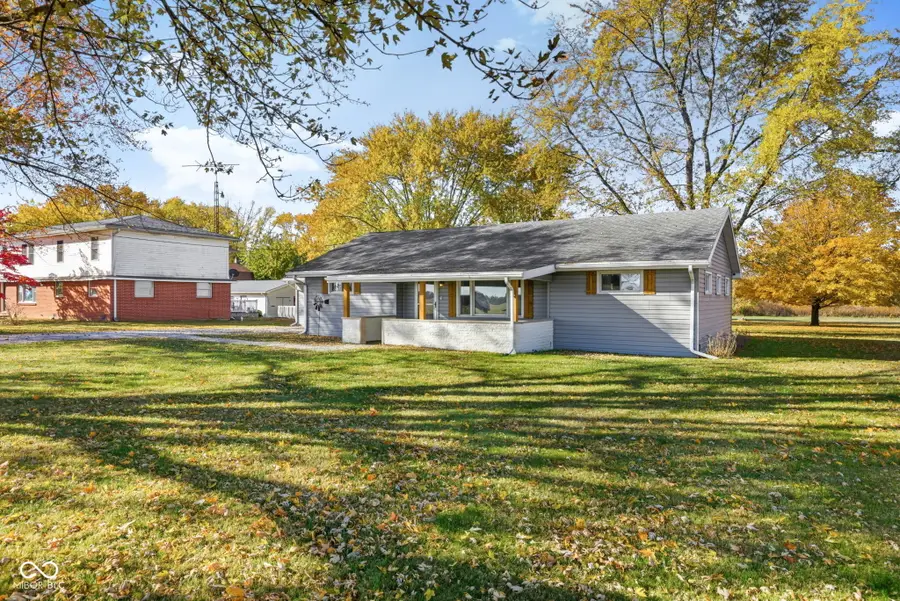 11001 S County Road 300 W, Muncie, IN 47302 - Image #2