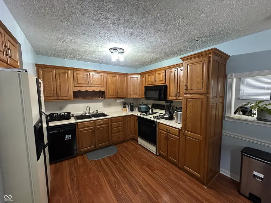 4541 N Richardt Avenue, Indianapolis, IN 46226 - Image #2