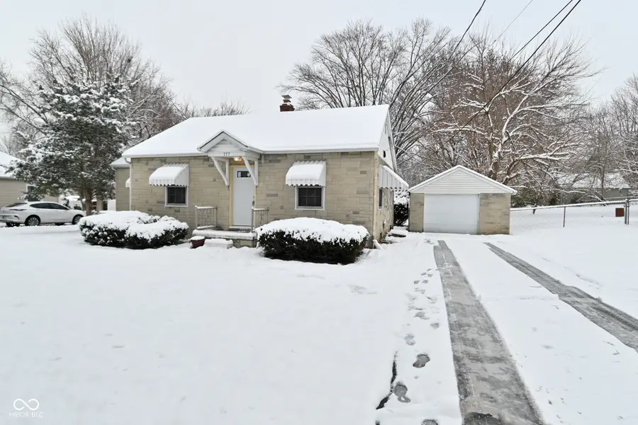 977 S Morgantown Road, Greenwood, IN 46143 - Image #2