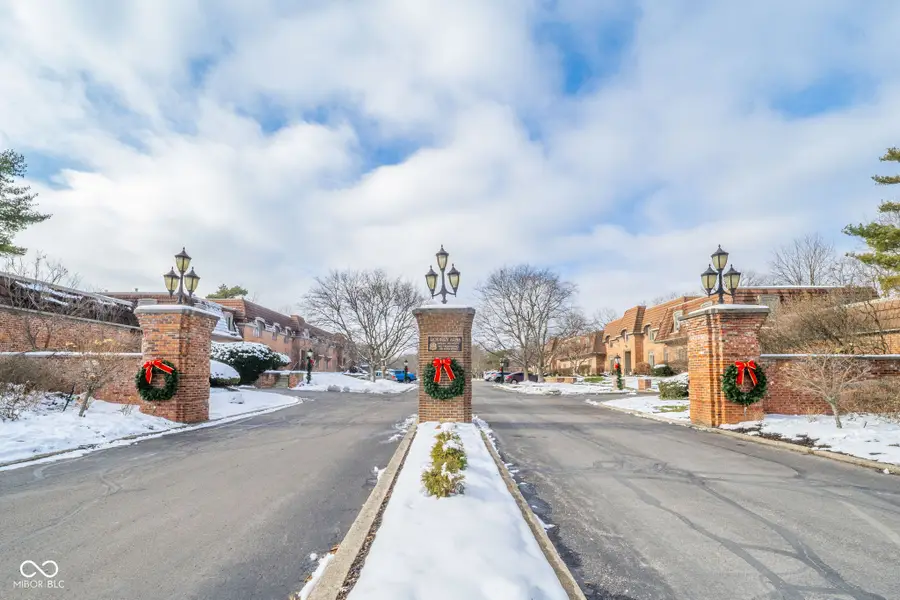 5524 Roxbury Terrace #B, Indianapolis, IN 46226 - Image #2