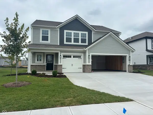 4371 Red Pine Drive, Bargersville, IN 46106