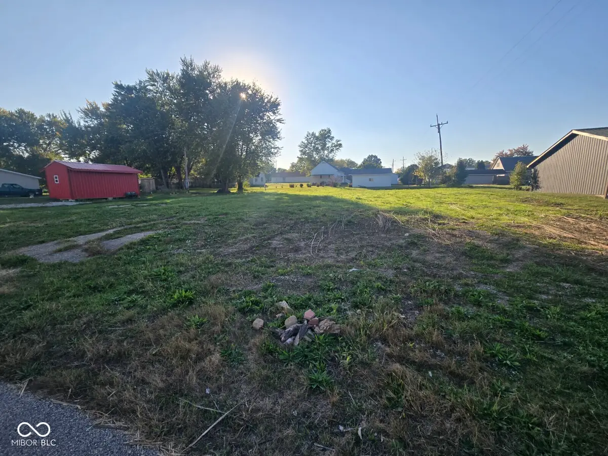 6 8th Street Nw, Linton, IN 47441 - Image #1