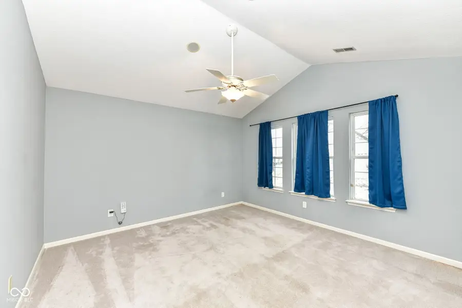 9234 Crossing Drive, Fishers, IN 46037 - Image #3