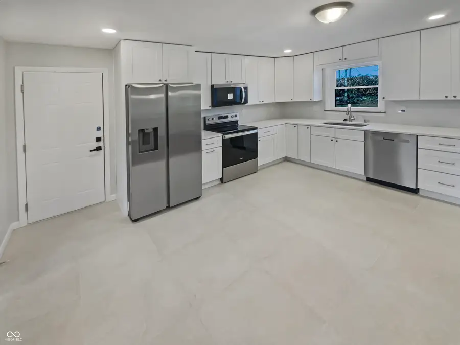 5530 Skyridge Drive, Indianapolis, IN 46250 - Image #2