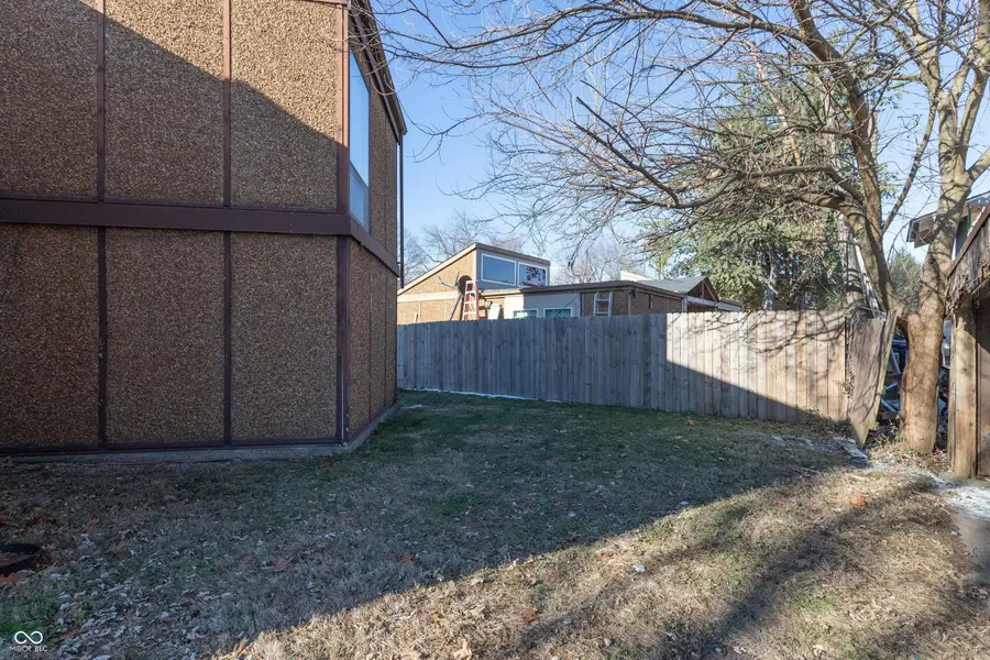 2249 Silver Maple Court, Indianapolis, IN 46222 - Image #2