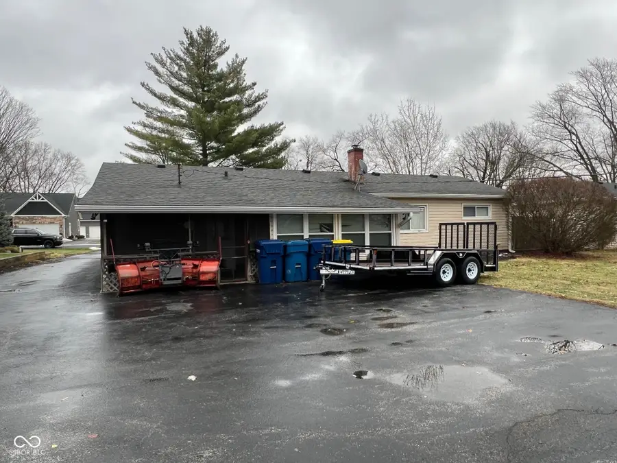 912 W Auman Drive, Carmel, IN 46032 - Image #2