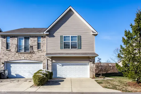 6220 Bishops Pond Lane, Indianapolis, IN 46268