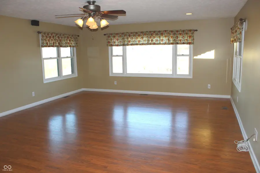 3319 S County Road 825 E, Fillmore, IN 46128 - Image #2