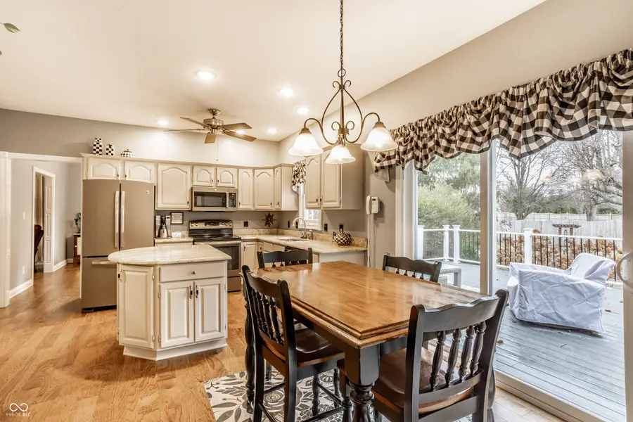 2119 Scarlet Oak Drive, Avon, IN 46123 - Image #3