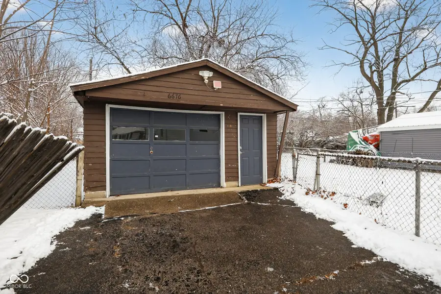 6676 E 18th Street, Indianapolis, IN 46219 - Image #2