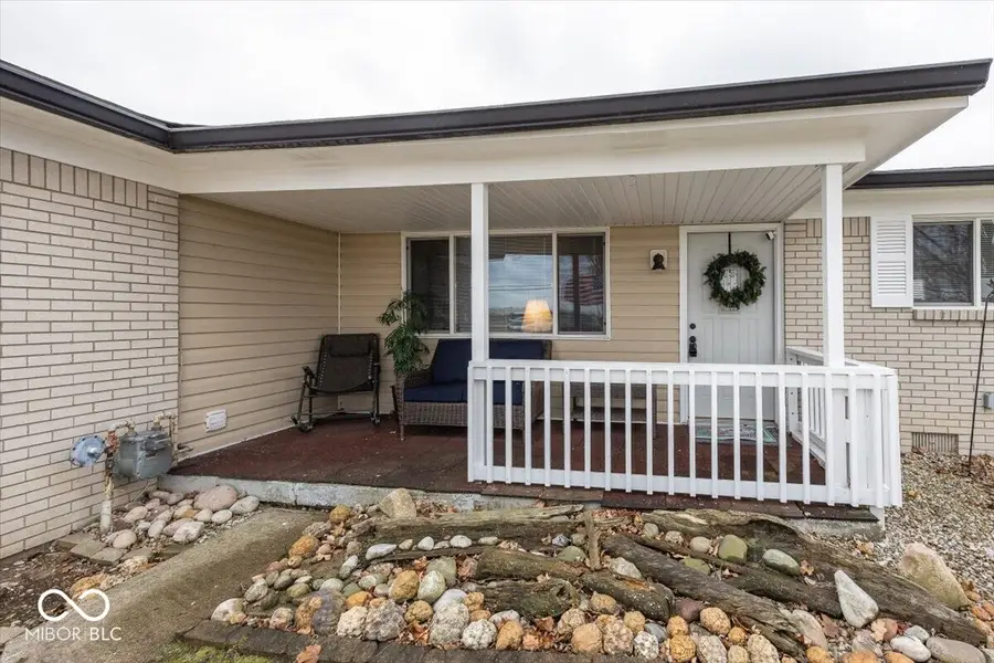 657 W Brookville Road, Fountaintown, IN 46130 - Image #2