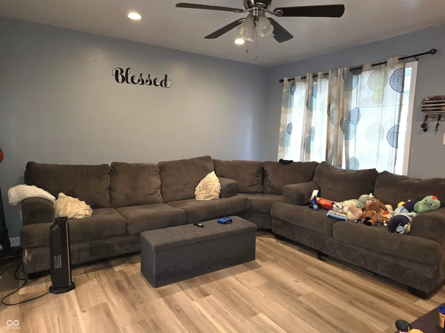 718 Berkeley Drive, Shelbyville, IN 46176 - Image #2