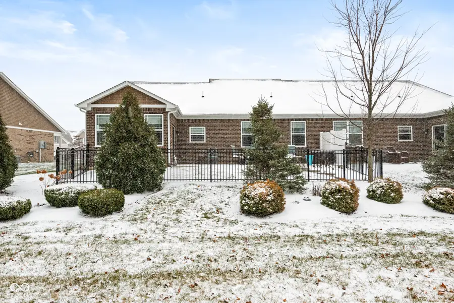 258 Mcrae Way, Greenwood, IN 46143 - Image #3