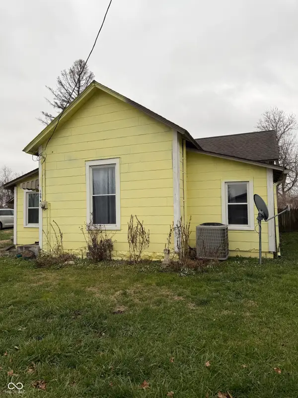 10941 N County Road 1050 E, Hope, IN 47246