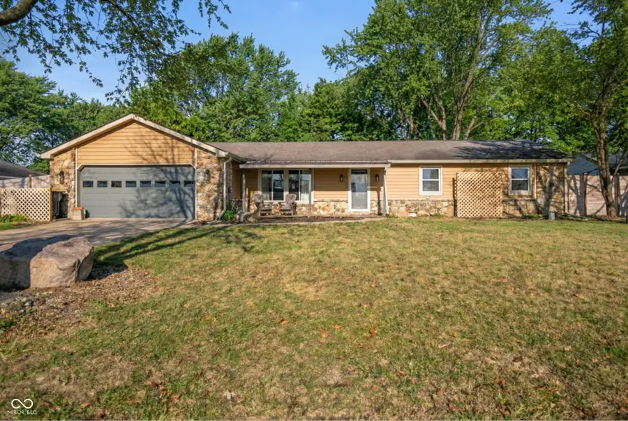 102 E Hillsboro Drive, Pendleton, IN 46064 - Image #2
