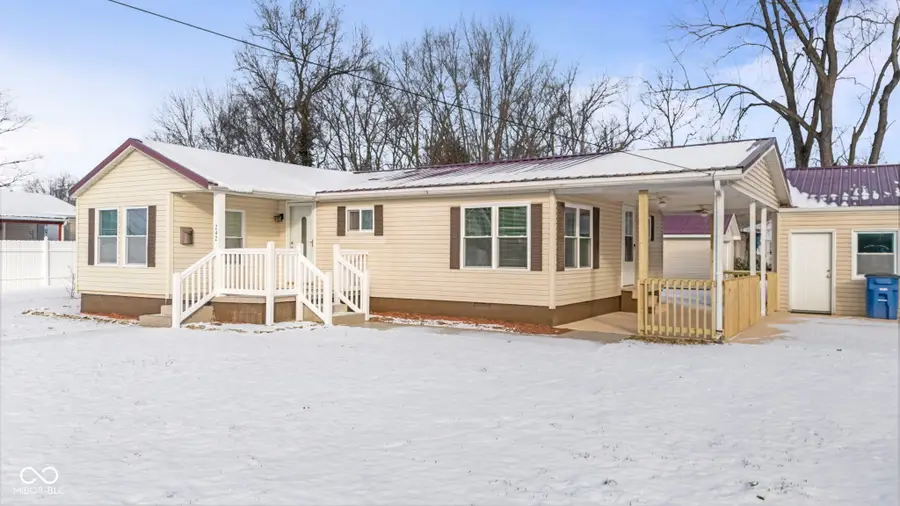 242 Blunt Avenue, Austin, IN 47102 - Image #2