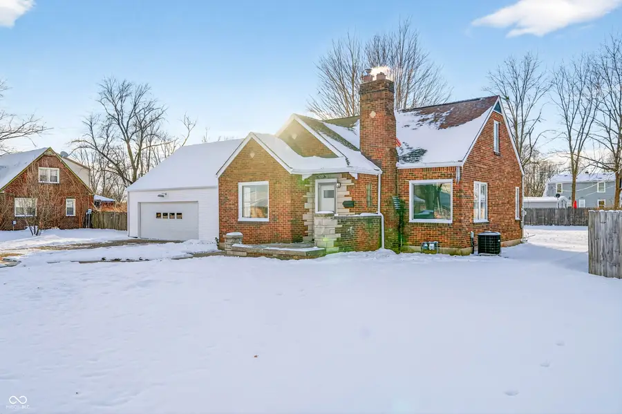 222 Coovert Street, Columbus, IN 47201 - Image #2