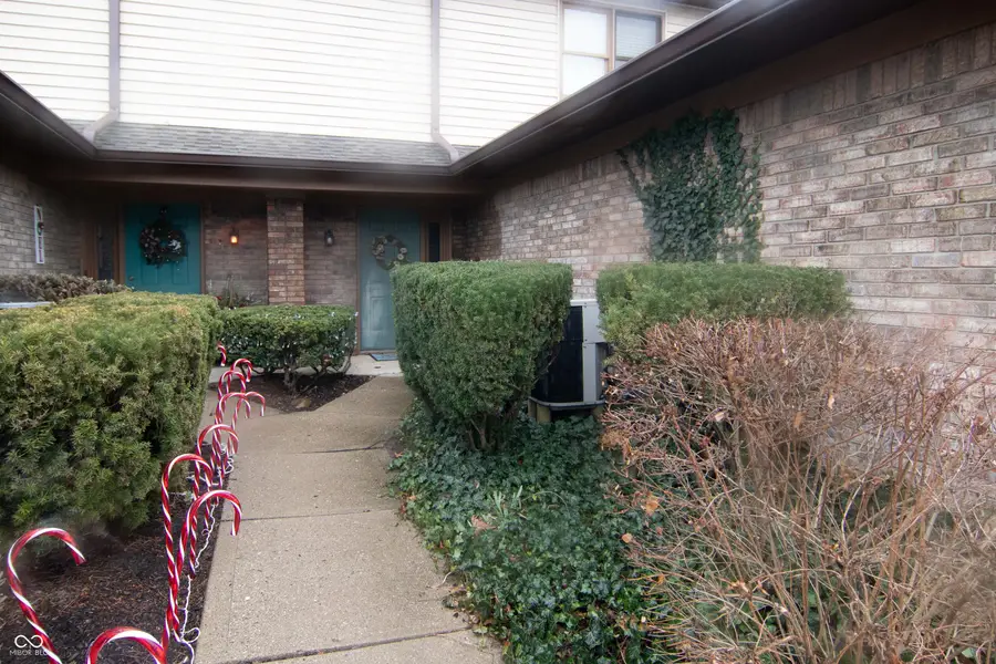9149 Sea Oats Drive, Indianapolis, IN 46250 - Image #2