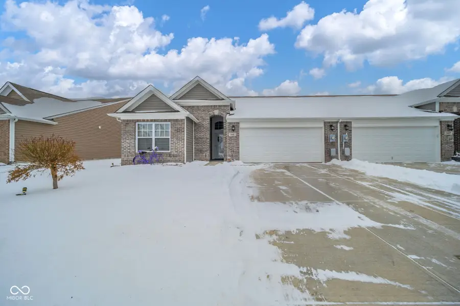541 Greenwood Trace Drive, Whiteland, IN 46184 - Image #2