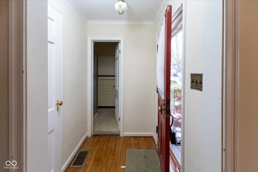 6933 Warwick Road, Indianapolis, IN 46220 - Image #3