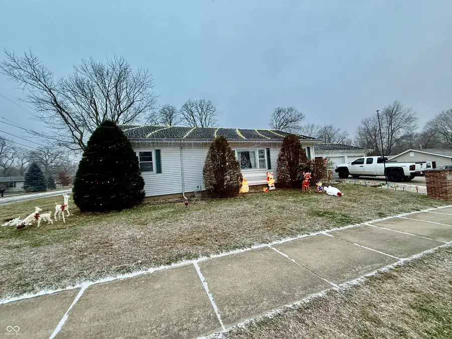 129 E Center Street, Williamsport, IN 47993 - Image #3