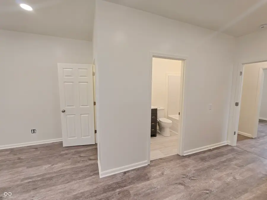 734 Main Street, Shelbyville, IN 46176 - Image #2