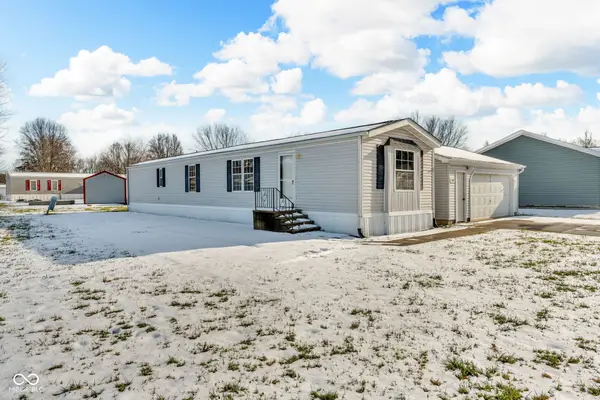 330 Lazy River Road, Cloverdale, IN 46120