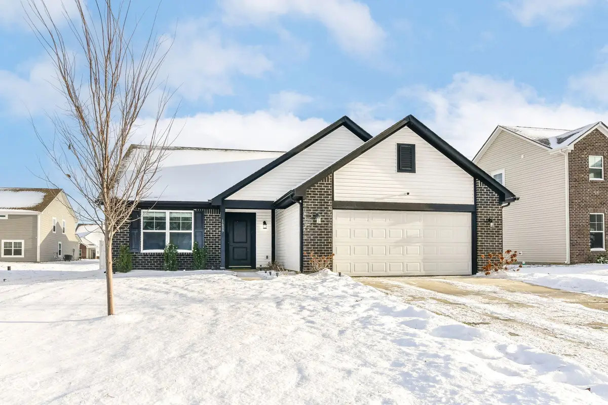 1689 N Sailboat Drive, Greenfield, IN 46140 - Image #1