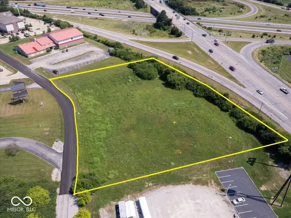 22 Rampart West Road, Shelbyville, IN 46176