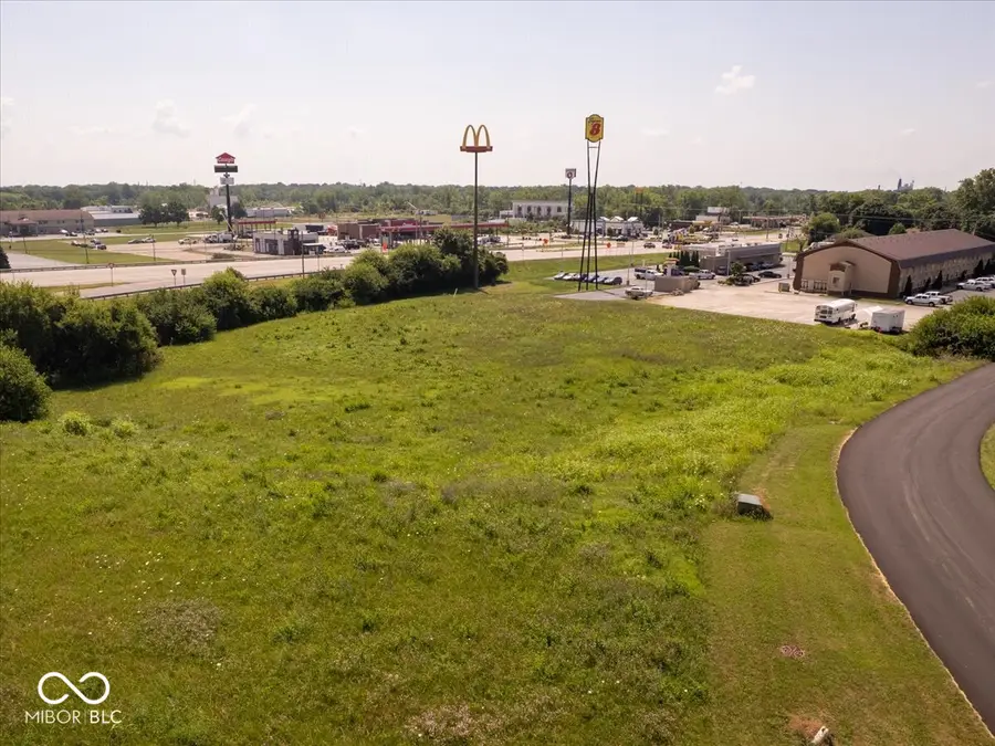 22 Rampart West Road, Shelbyville, IN 46176 - #2