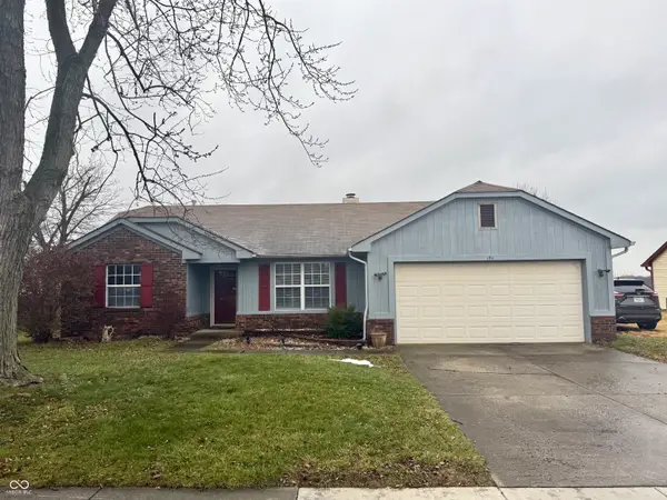 174 Country Aire Lane, Greenwood, IN 46143