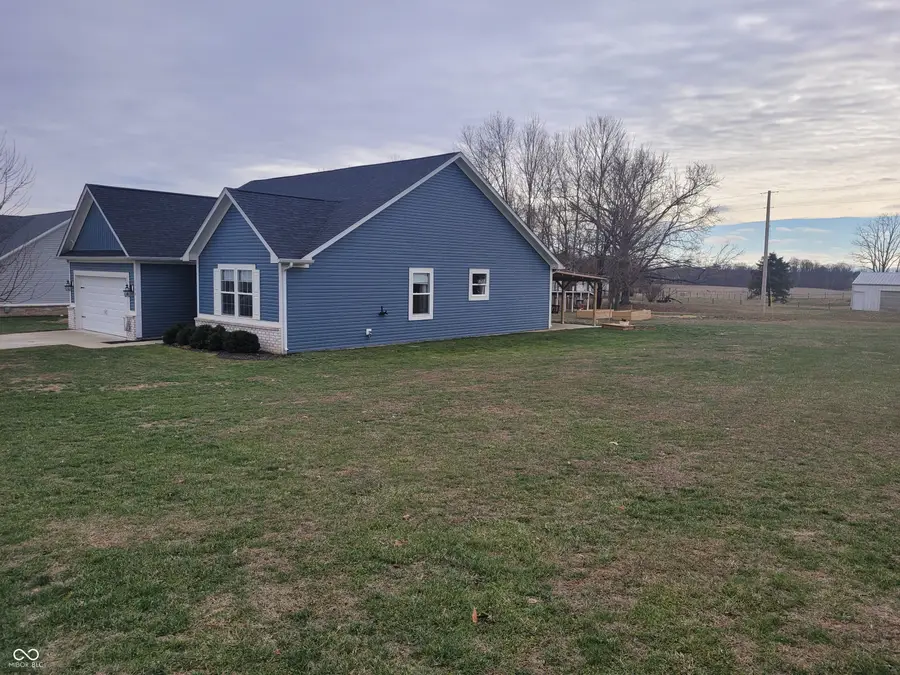 3750 E Waterford Court, Cloverdale, IN 46120 - Image #2