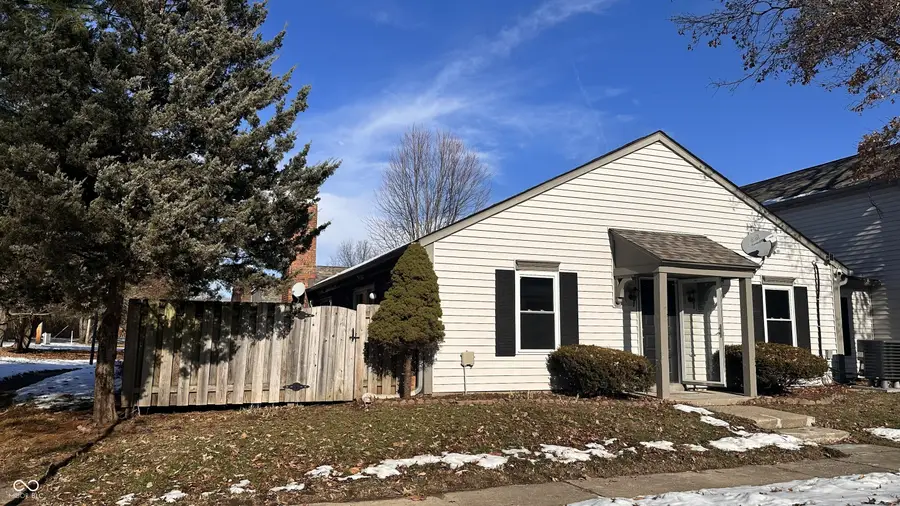 5938 Deerwood Court, Indianapolis, IN 46254 - Image #3