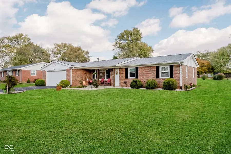 2140 S Fairview Drive, Shelbyville, IN 46176 - #3