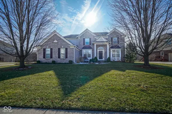 3905 Heathfield Court, Zionsville, IN 46077