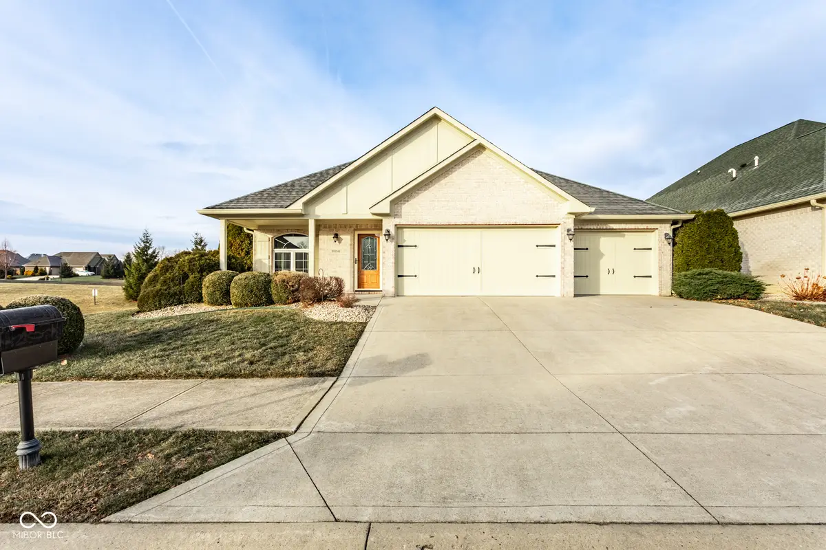 3356 Nottinghill Drive W, Plainfield, IN 46168 - Image #1