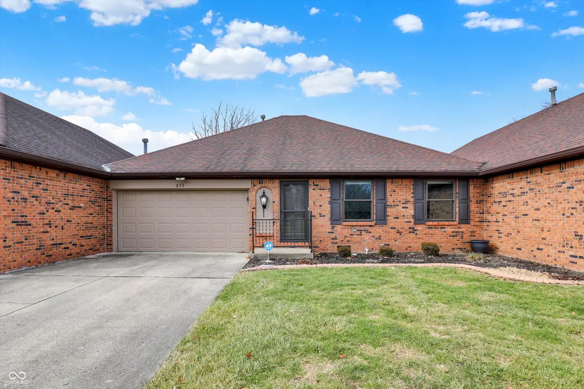 673 Eagle Crest Drive #14, Brownsburg, IN 46112 - Image #1