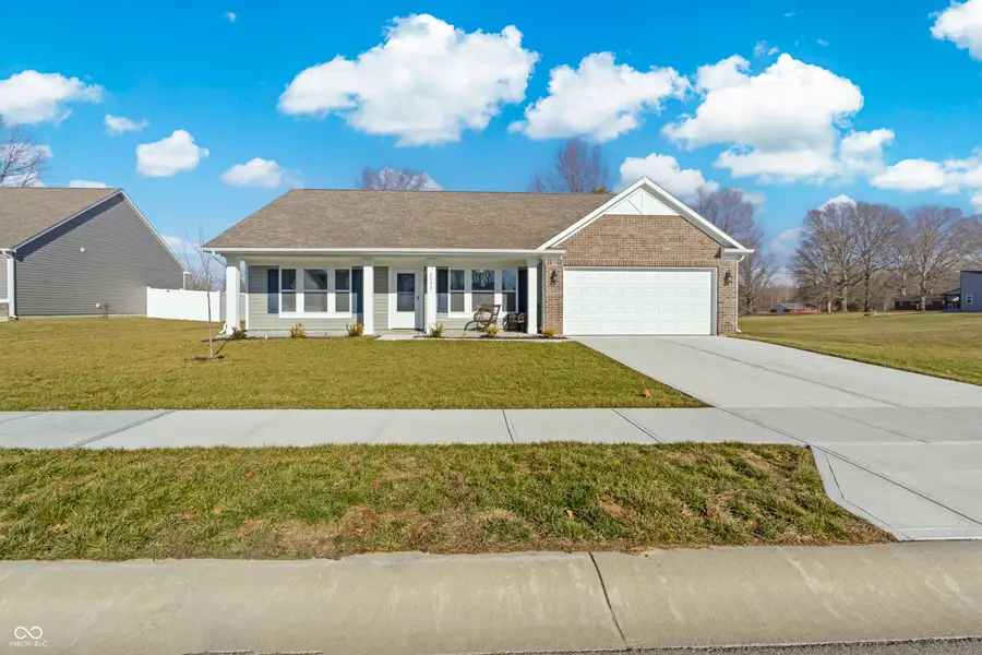 2042 Heron Drive, Seymour, IN 47274 - Image #2