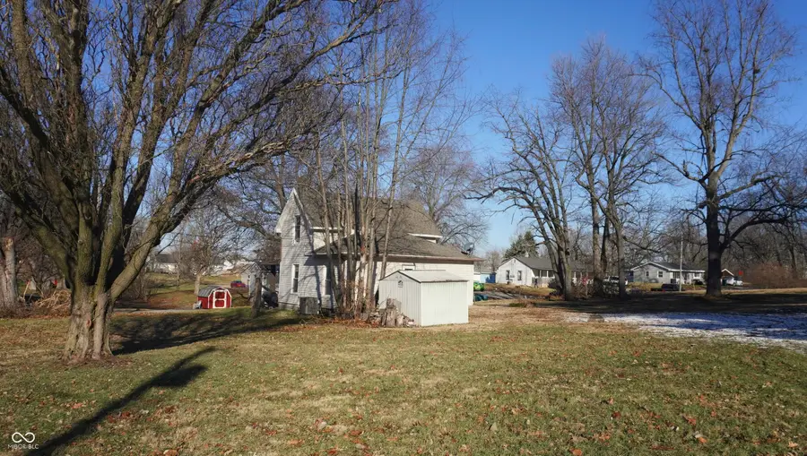 1011 Chapel Avenue, Crawfordsville, IN 47933 - Image #2