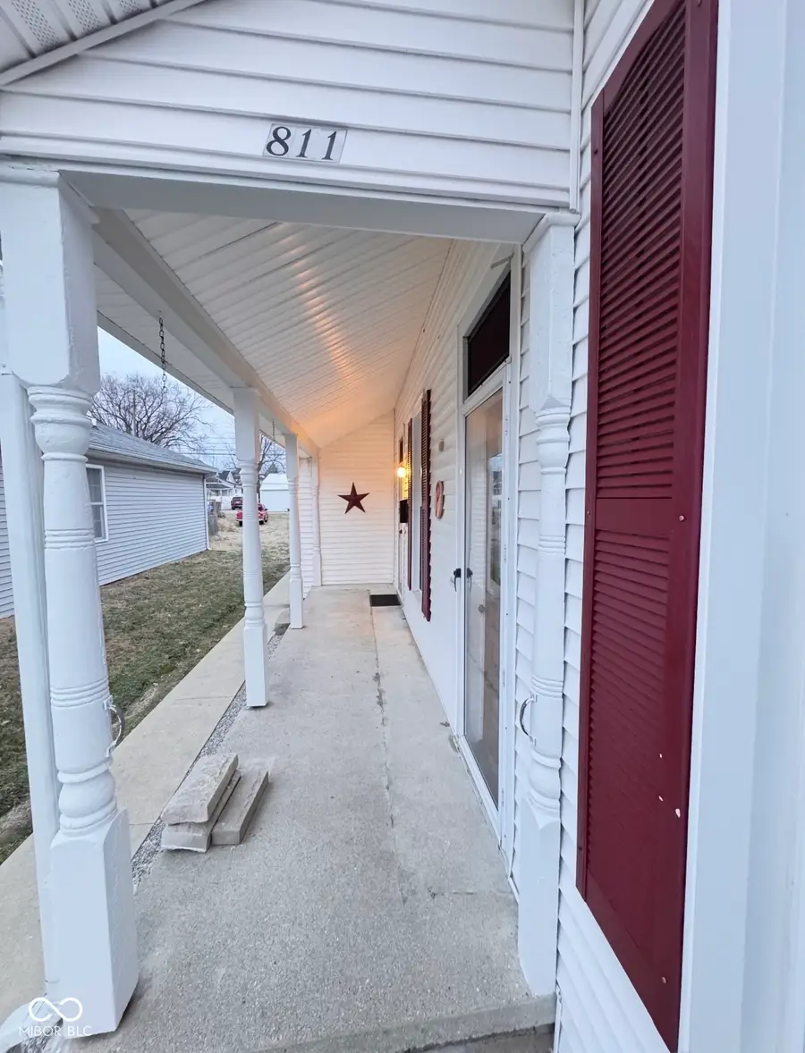 811 S Poplar Street, Seymour, IN 47274 - Image #2