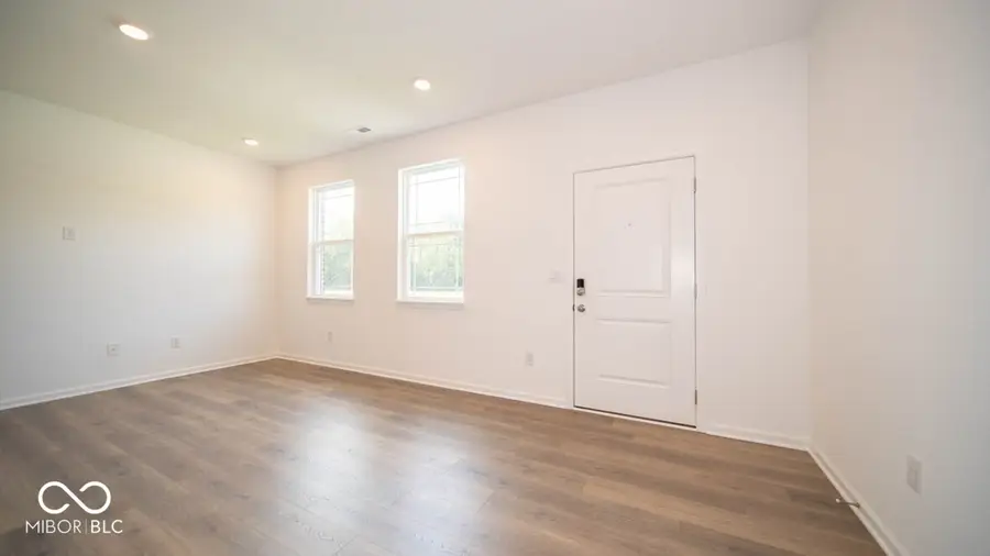 6104 Cascades Drive, Whitestown, IN 46075 - Image #2