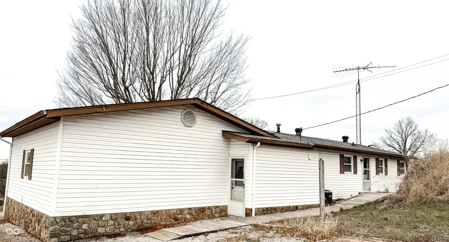 3716 N Parsley Road, Solsberry, IN 47459 - Image #2