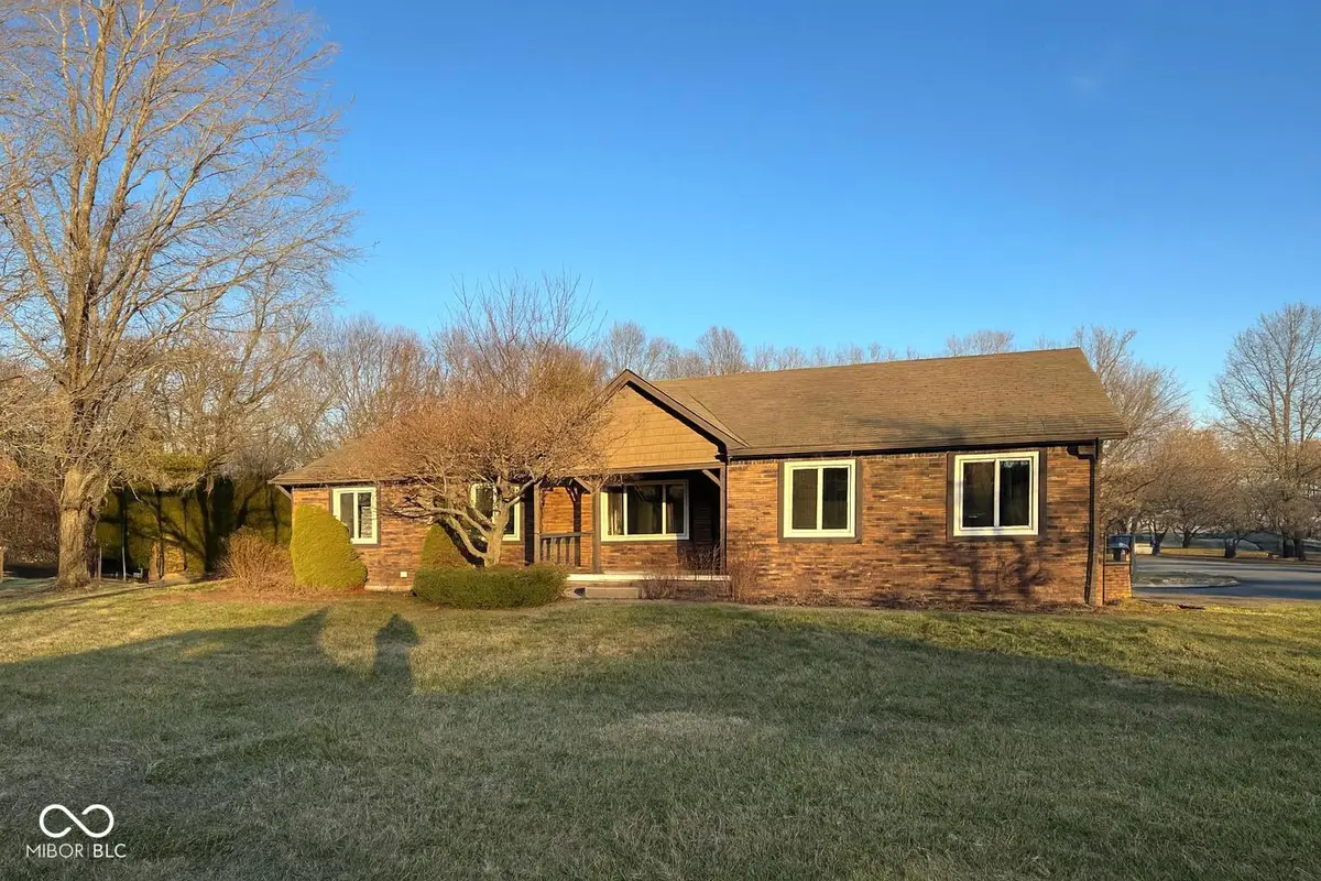 6859 Bloomfield Drive E, Indianapolis, IN 46259 - Image #1