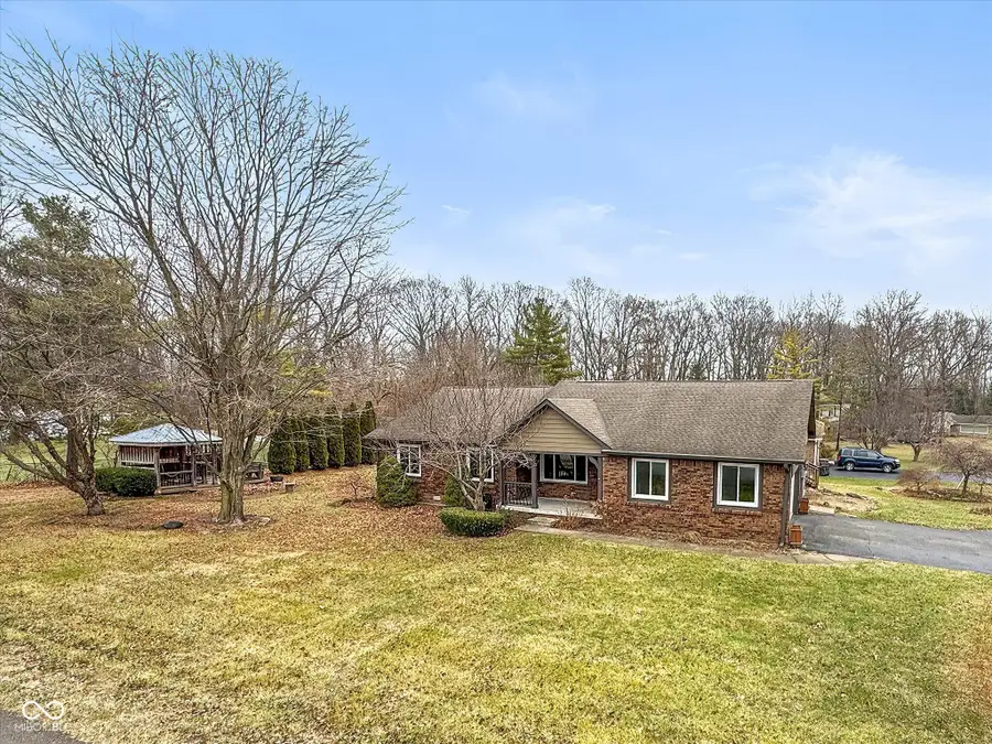 6859 Bloomfield Drive E, Indianapolis, IN 46259 - Image #2