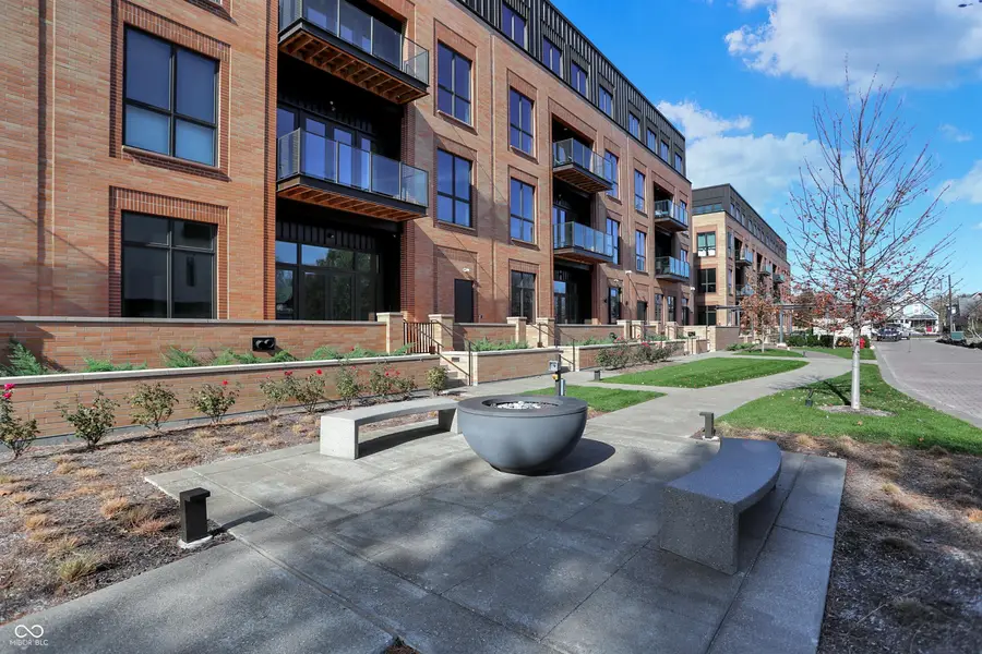 877 N East Street #UNIT 203, Indianapolis, IN 46202 - Image #2