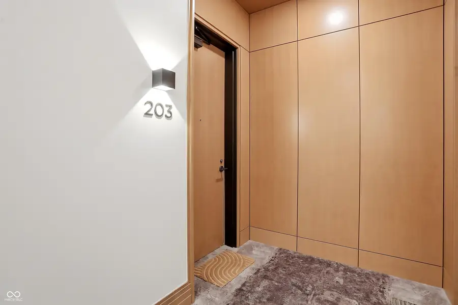877 N East Street #UNIT 203, Indianapolis, IN 46202 - Image #3